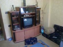 بوفيه عرض التحف والمقتنيات وللتلفزيون