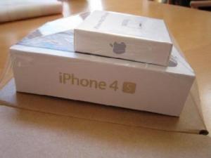 Brand New Original Unlocked Apple iPhone 4S 64GB