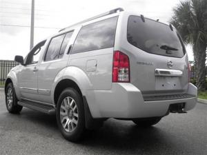 USED 2012 NISSAN PATHFINDER LE