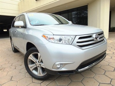 2011 TOYOTA HIGHLANDER 4X4