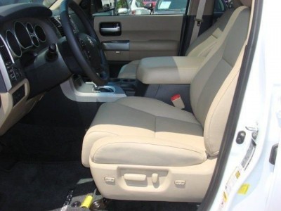 2013 TOYOTA SEQUOIA