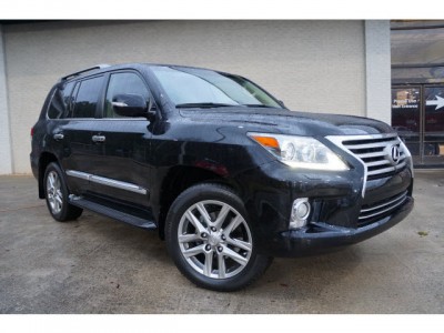 LEXUS LX 570 2013 FAIRLY USED