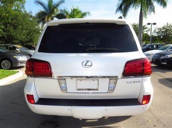 2011 LEXUS LX 570 4WD