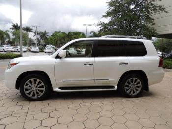 2011 LEXUS LX570.