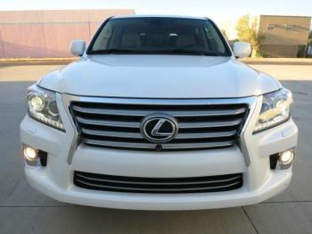 OFFER SALE: 2013 LEXUS LX 570 V8.