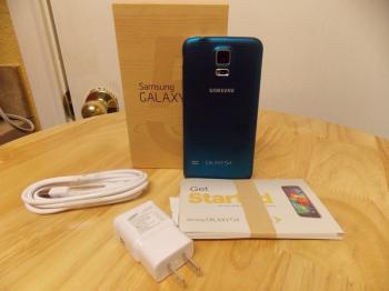 Samsung Galaxy S5 Blue Excellent Condition