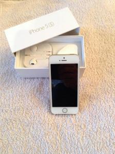 Brand New Apple Iphone 5s 64gb  White in good condition