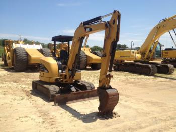 IT# 679-2010 CAT 305CCR HYDRAULIC EXCAVATOR