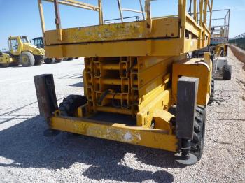 IT# 1377-2001 HAULOTTE H15SDX 4x4 Scissorlift