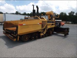 IT# 323 - 2003 CAT 1055B Crawler Asphalt Paver