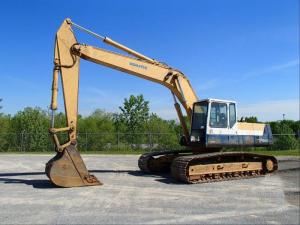 IT# 130-1989 KOMATSU PC220LC-5 Hydraulic Excavator