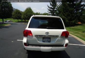 مستعملة 2013 تويوتا لاند كروزر للبيع