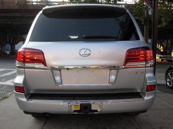 I am interested selling this 2013 Lexus LX 570