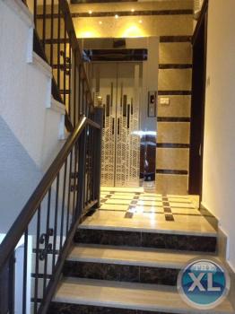 شقة للبيع في ضاحية الرشيد خلف جامعة الاميرة سمية