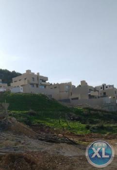 ارض للبيع في ماحص تبعد 1.5كم عن ضريح الملكة علياء