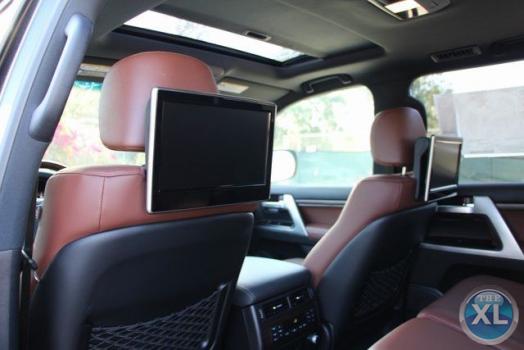 لاند كروزر 2016 سيارة عائلية كبيرة