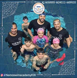أفضل مدربين سباحة بالكويت | اكاديمية نيمو - 66569095